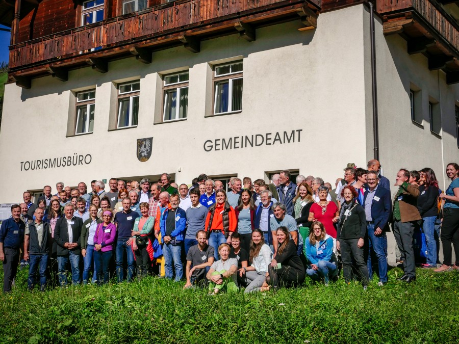Gruppenfoto Bergsteigerd�rfer Tagung 2023 |&nbsp;J�rg Wunran